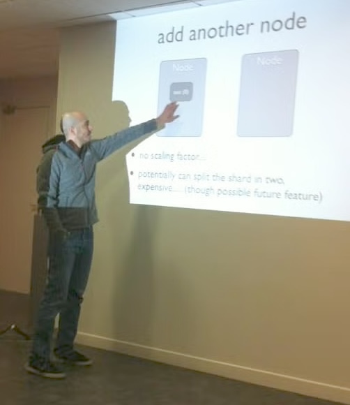 Shay Banon presenting at ElasticFR Meetup #01