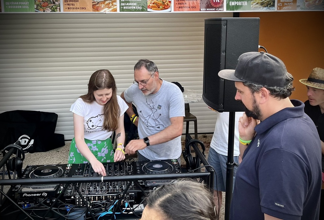 L’art du DeeJaying par la pratique