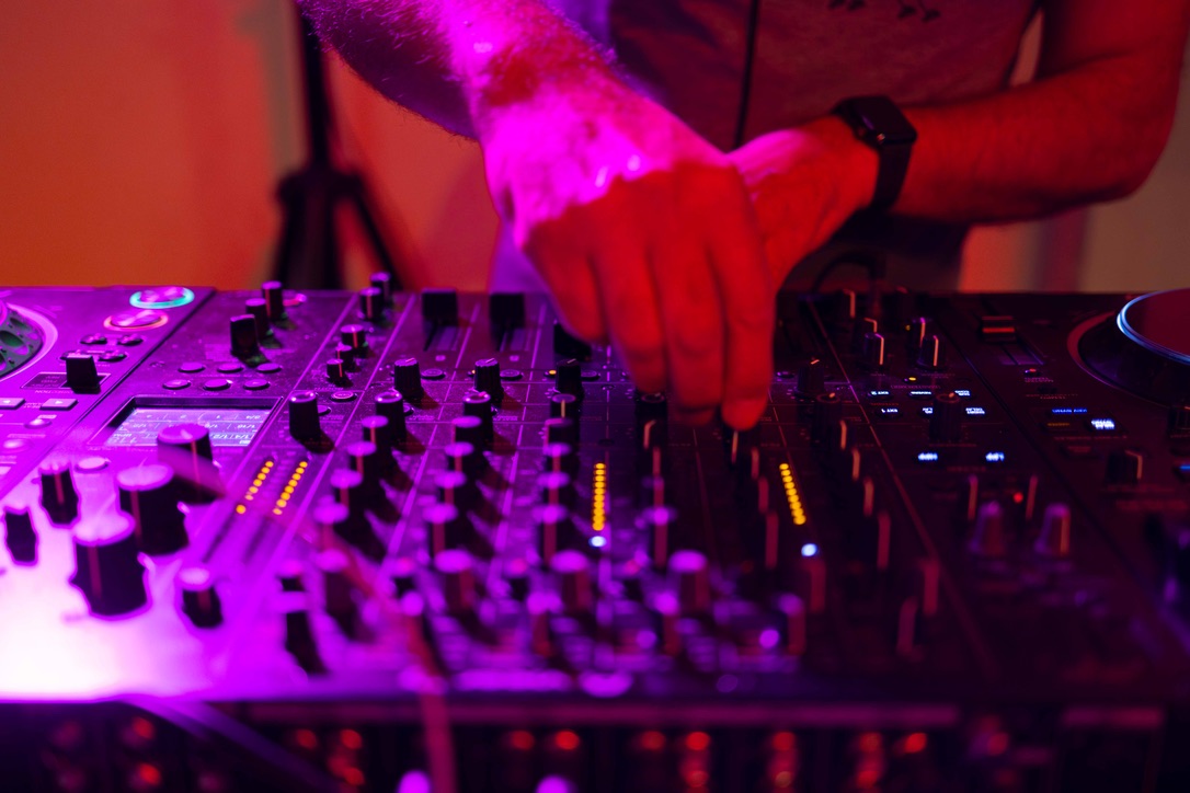 The Art of DeeJaying